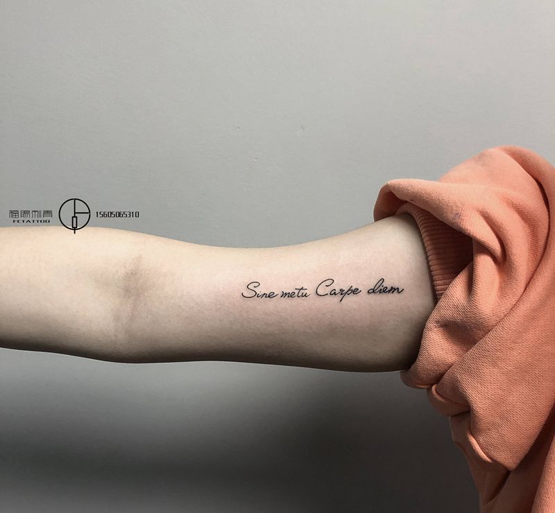 小图纹身图片_手臂几何纹身图案