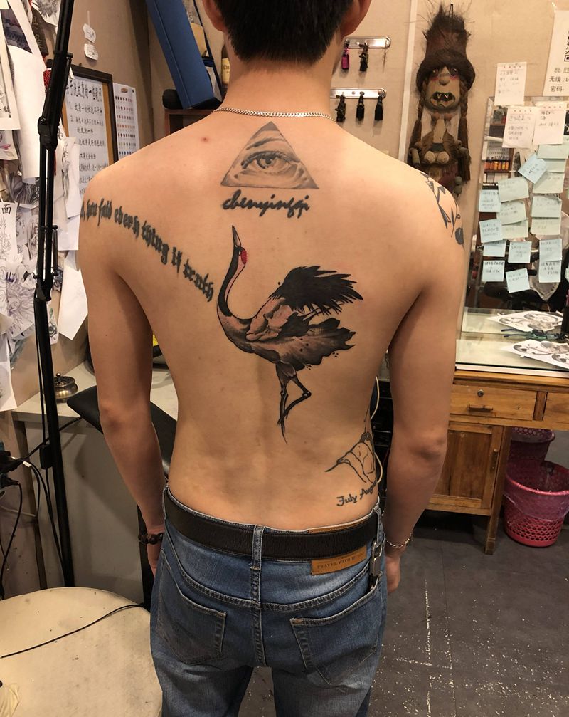 鹤纹身图片_背部水墨纹身图案