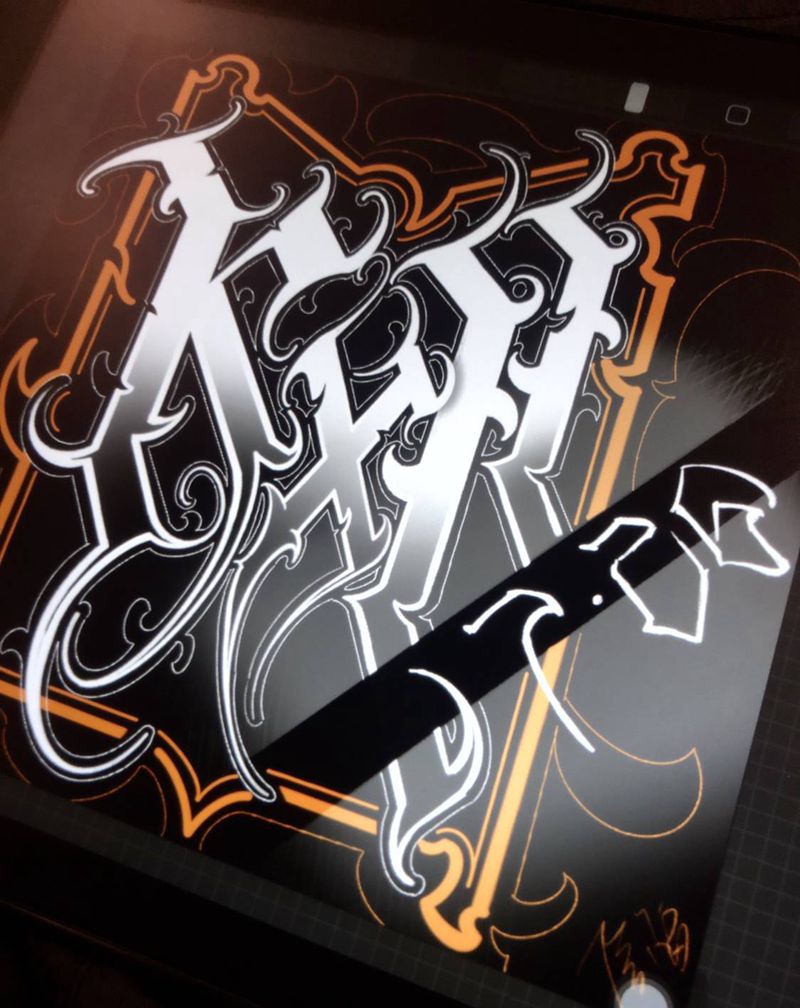 花体字纹身图片_手臂花体字纹身图案