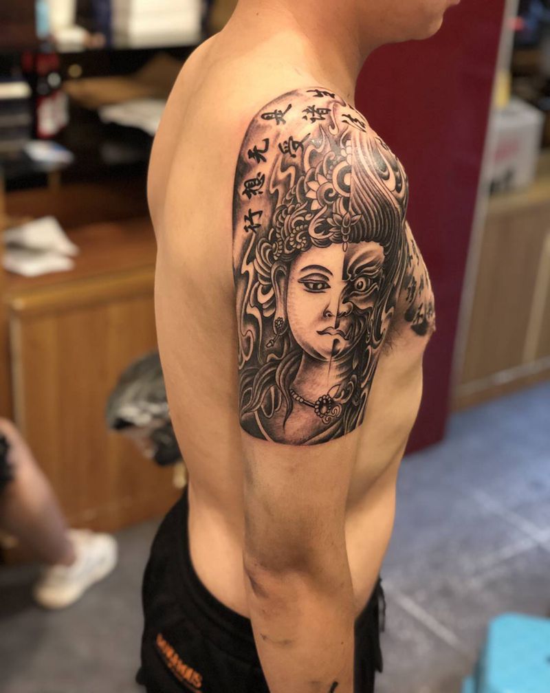 半胛纹身图片_胸部肩部新传统纹身图案