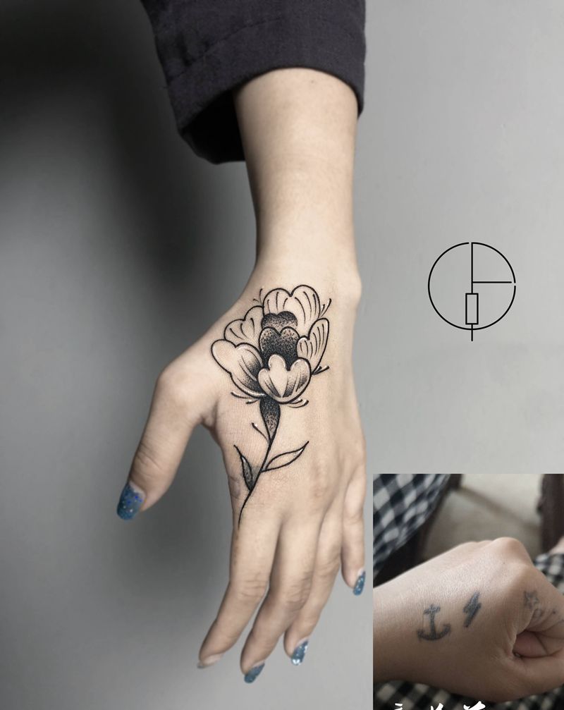 遮盖纹身图片_手部点刺纹身图案