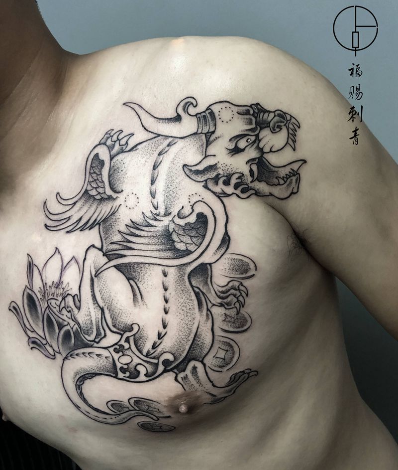 神兽纹身图片_肩部胸部老传统纹身图案