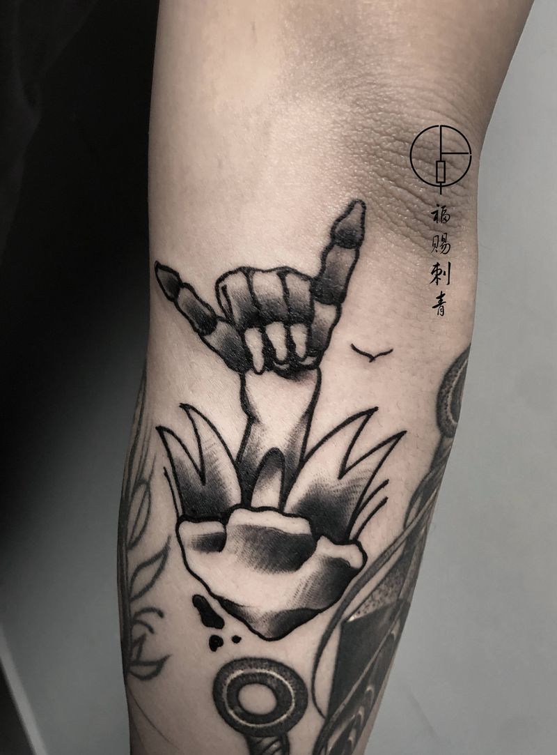 oldschool纹身图片_手部手臂Old School纹身图案