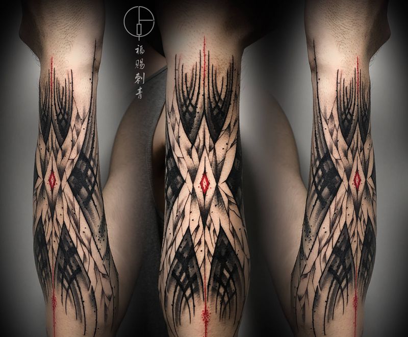 暗黑花体字纹身图片_手部手臂花体字点刺纹身图案