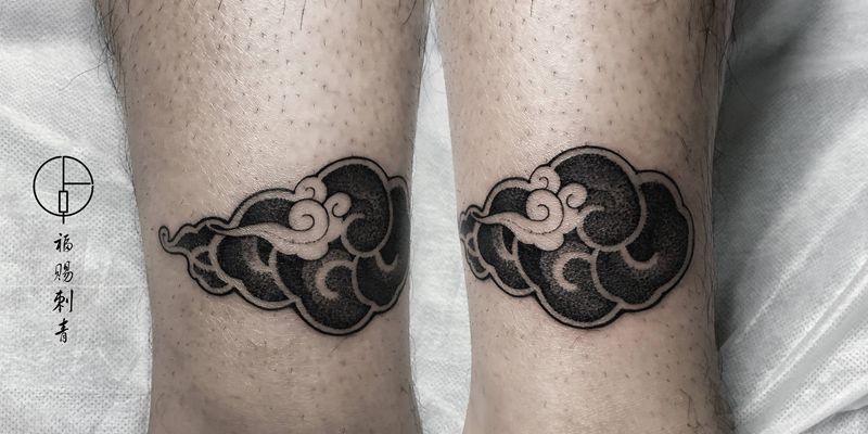 祥云纹身图片_腿部脚部点刺新传统纹身图案