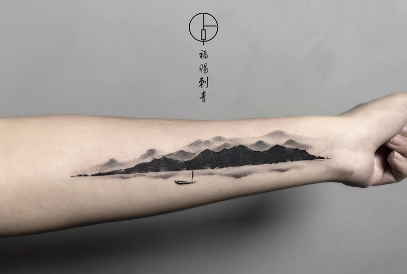 遮盖纹身图片_手臂手部水墨纹身图案