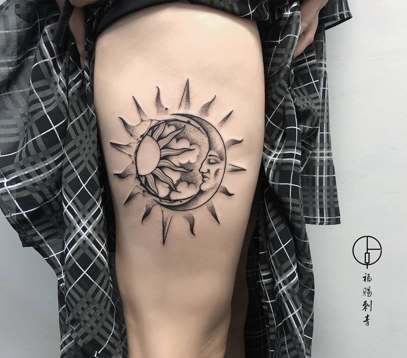 日月纹身图片_腿部脚部点刺几何纹身图案