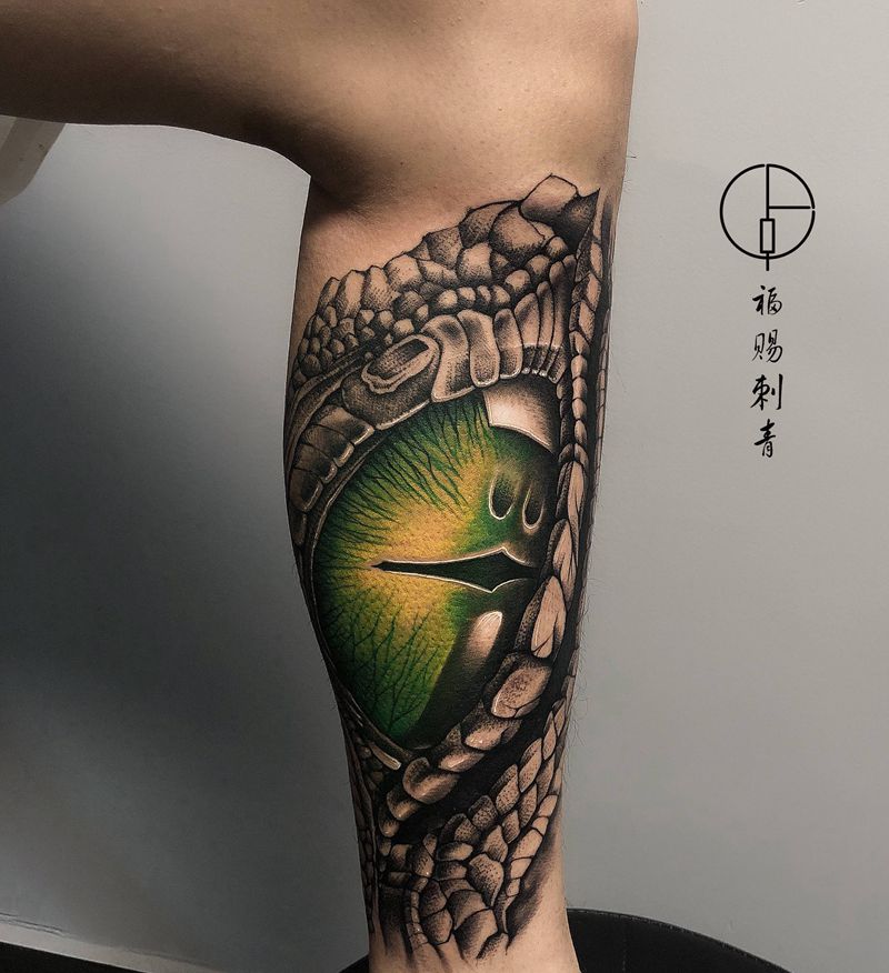 写实小腿纹身图片_腿部手臂欧美写实点刺纹身图案