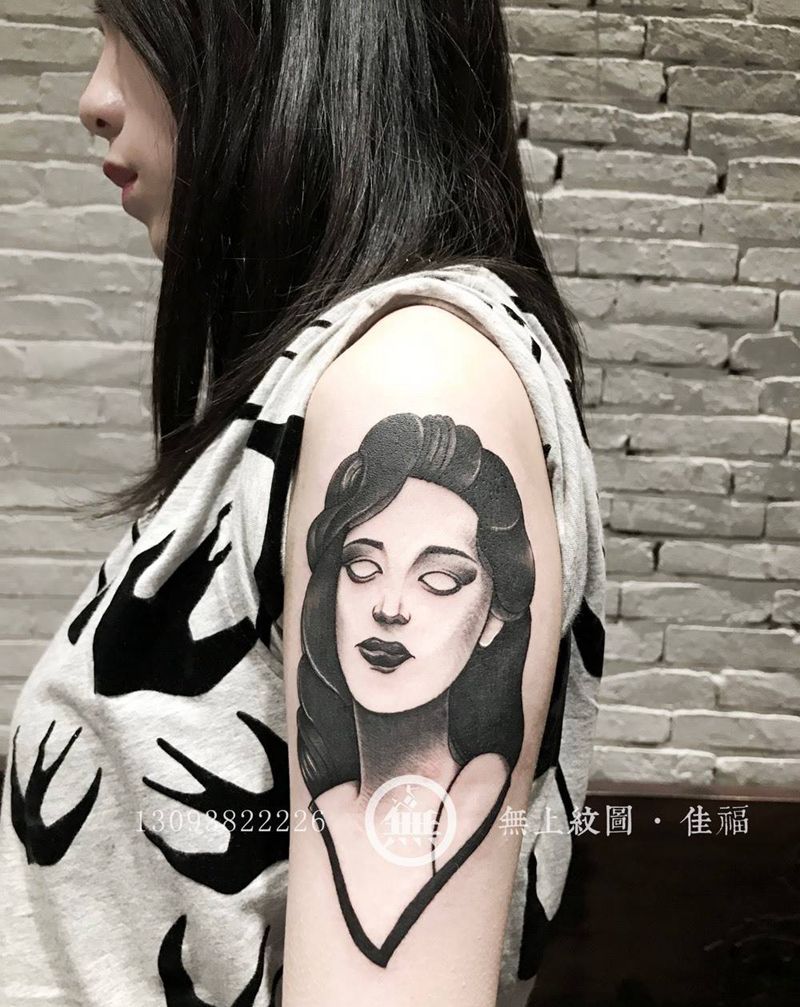 暗黑风女郎纹身图片