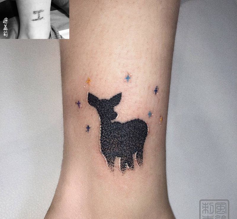 遮盖麋鹿纹身图片_脚部腿部点刺遮盖鹿麋鹿纹身图案