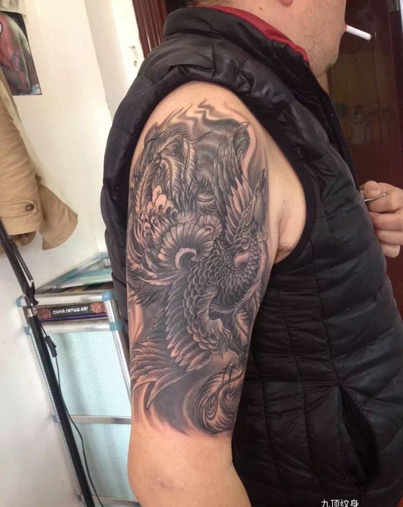 凤盖虎纹身图片_成品手臂传统鬼神动物纹身图案