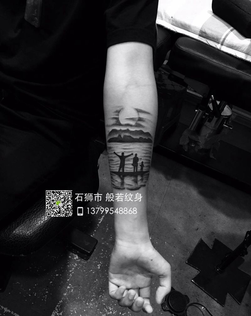 岁月成长纹身图片_成品手部欧美几何纹身图案