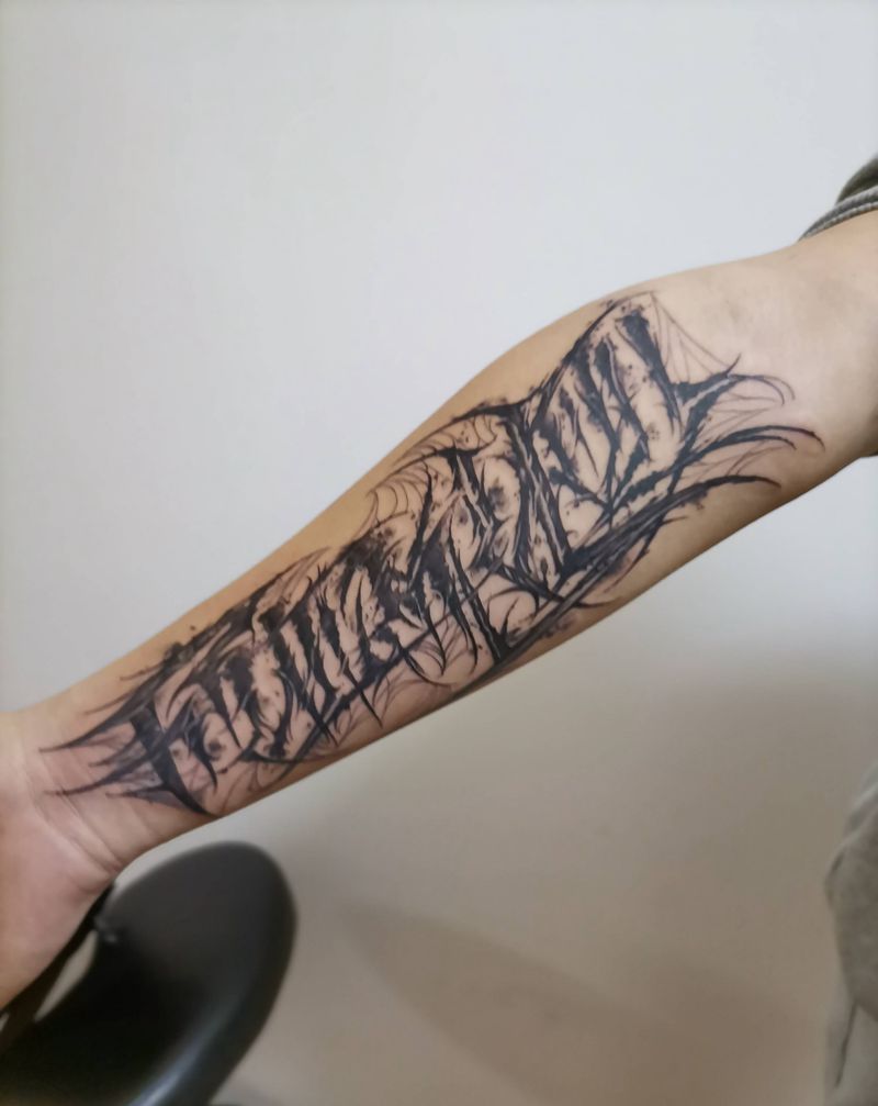 花体字纹身图片_手臂花体字纹身图案