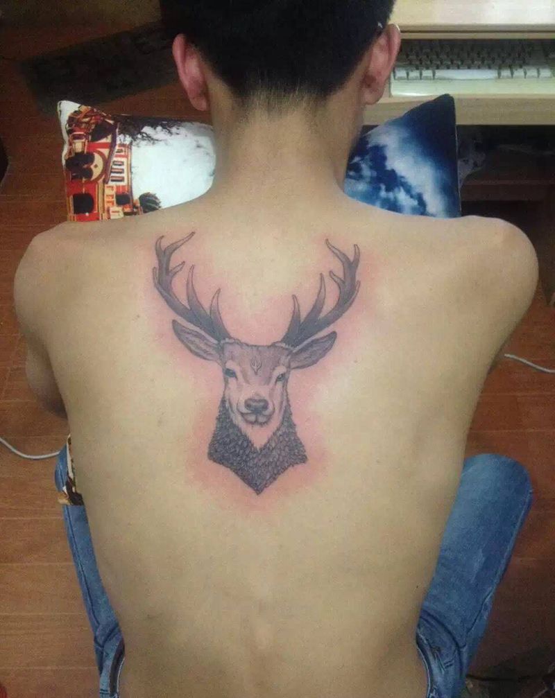 路纹身图片_成品背部欧美几何动物纹身图案