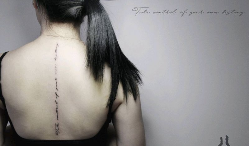 英文纹身图片_背部英文纹身图案