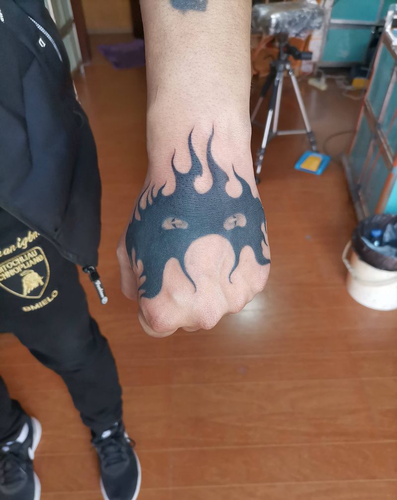 盖图纹身图片_手部水墨纹身图案