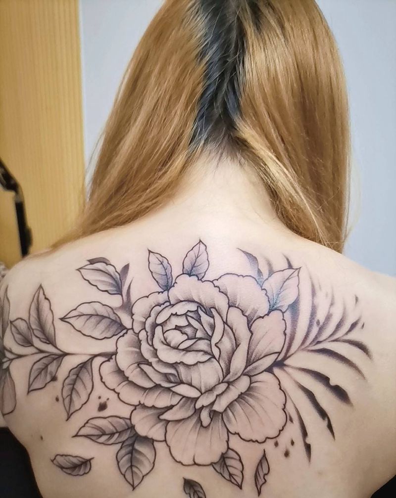 素花纹身图片_背部新传统纹身图案