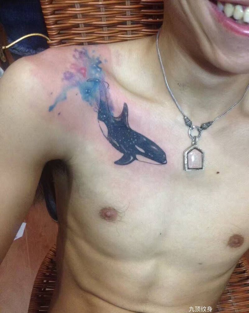鱼盖字纹身图片_成品颈部动物清新原创纹身图案