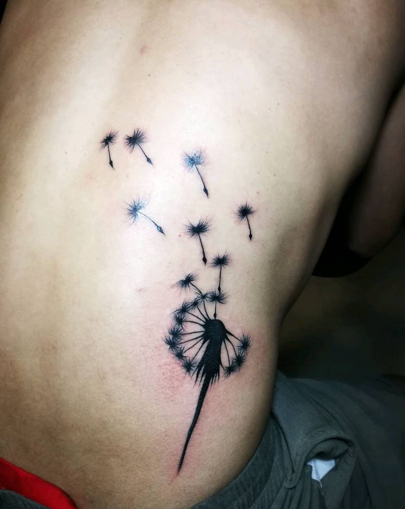 后腰蒲公英纹身图片