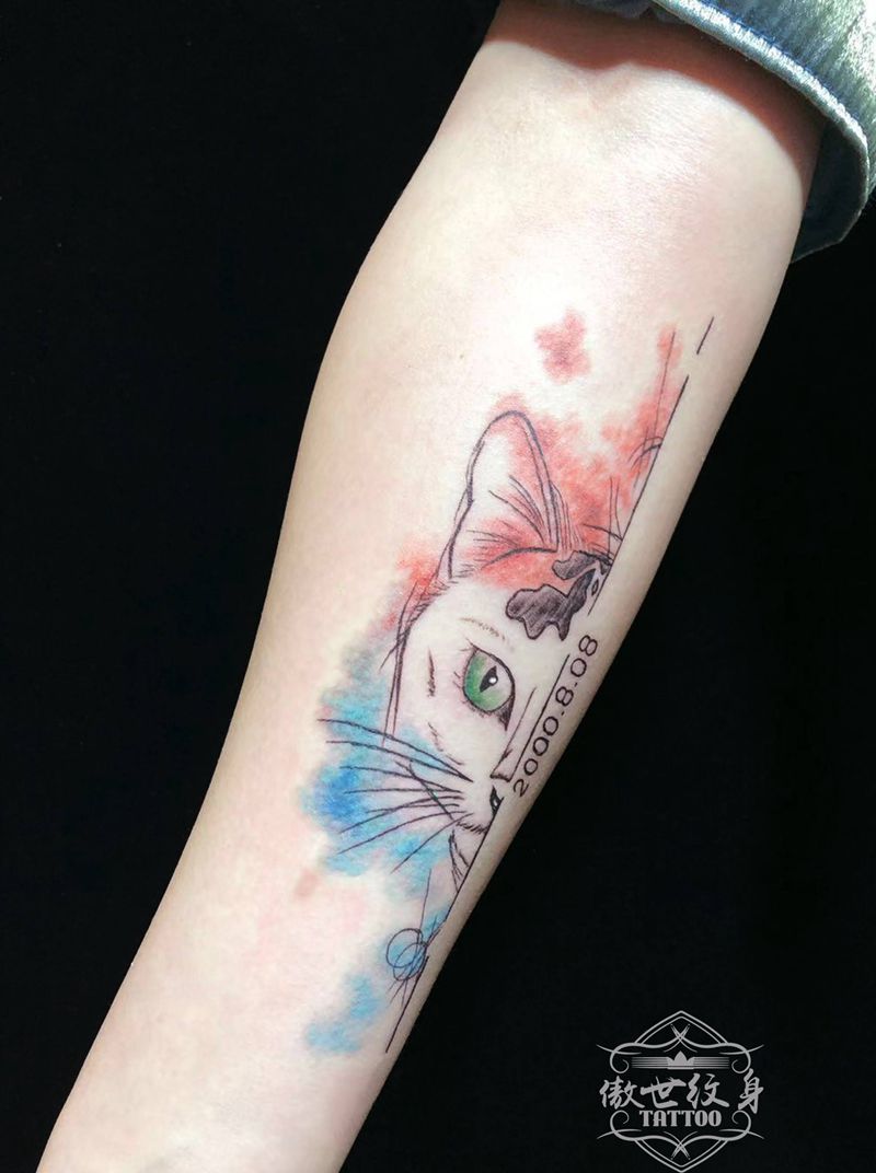 水彩猫纹身图片_手部水彩纹身图案