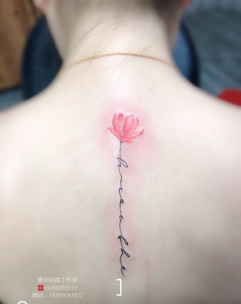 字体设计纹身图片_背部纹身图案