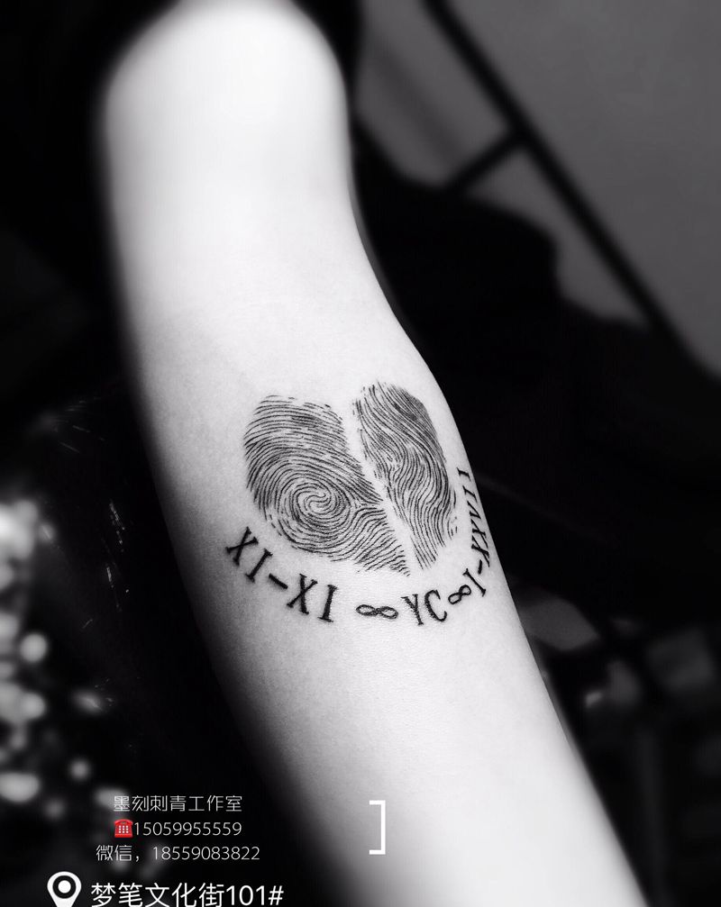 客人指纹纹身图片_手部纹身图案