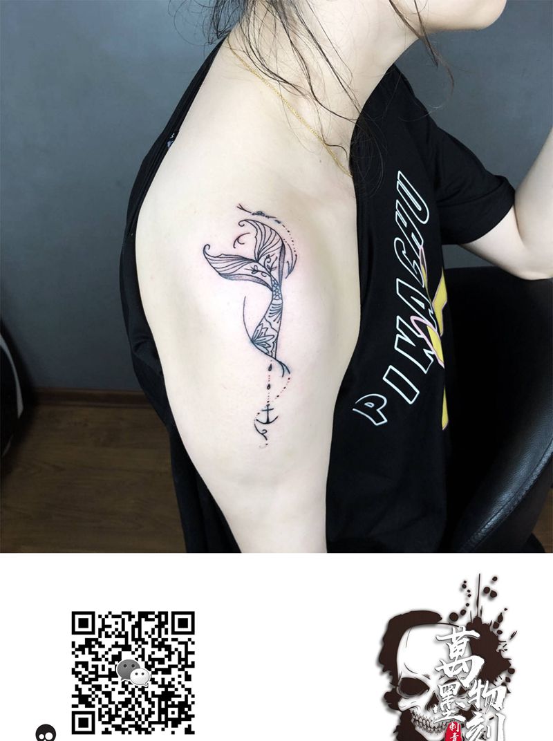 鱼尾纹身图片_肩部手臂点刺几何纹身图案