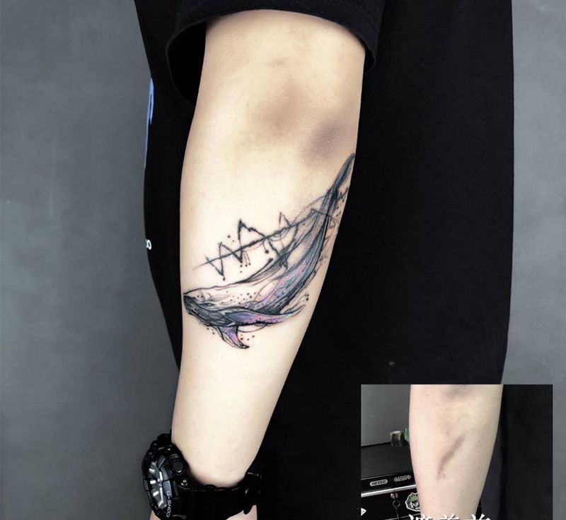 遮盖作品纹身图片_手臂手部点刺水墨纹身图案