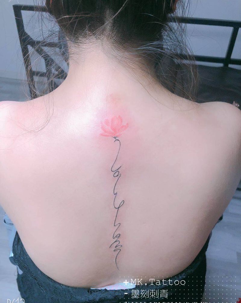 设计纹身图片_背部纹身图案