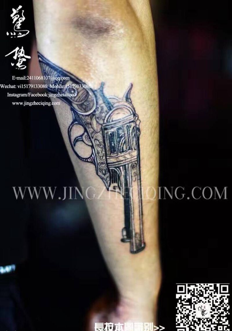 手枪纹身图片
