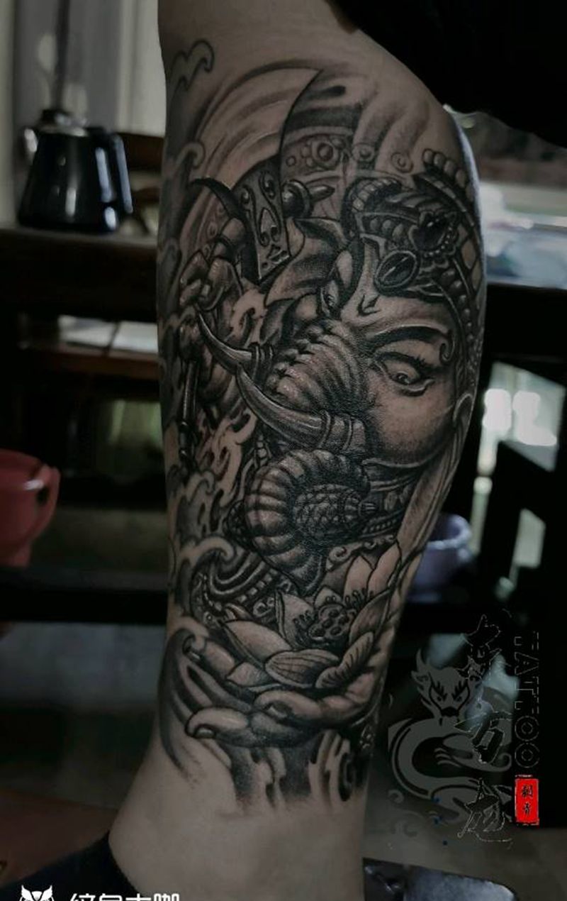象神纹身纹身图片_腿部新传统象神纹身图案