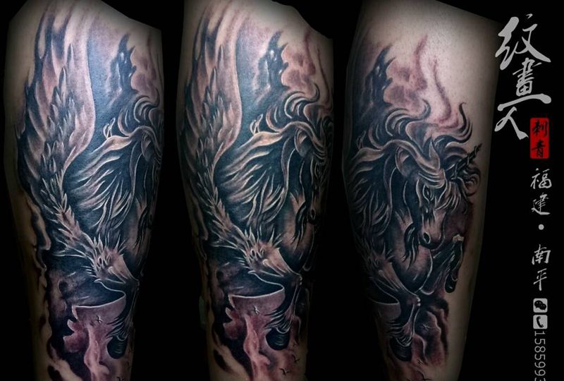 独角兽纹身图片_腿部欧美动物成品纹身图案