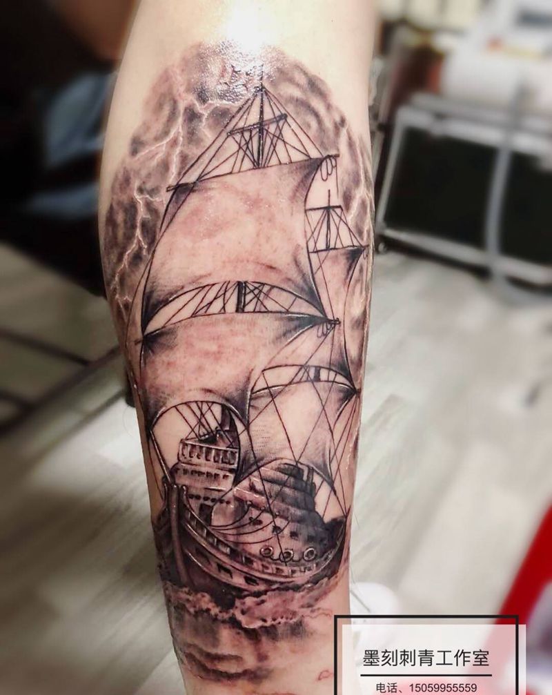 乘风破浪纹身图片_腿部欧美写实纹身图案