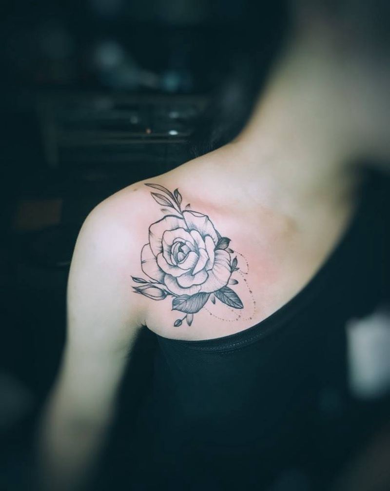 妹子与花纹身图片