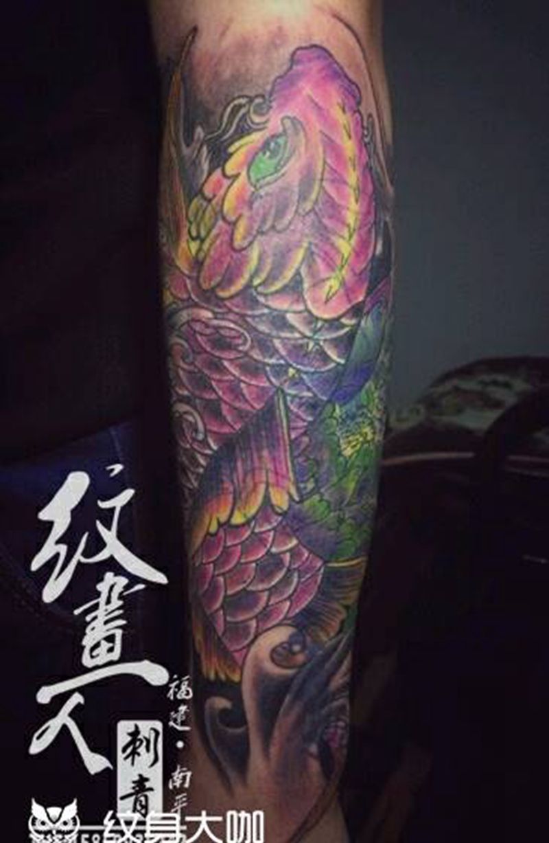 遮盖作品 大鱼吃小鱼纹身图片_手臂传统动物原创纹身图案