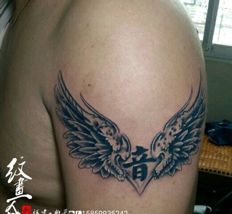 翅膀纹身图片