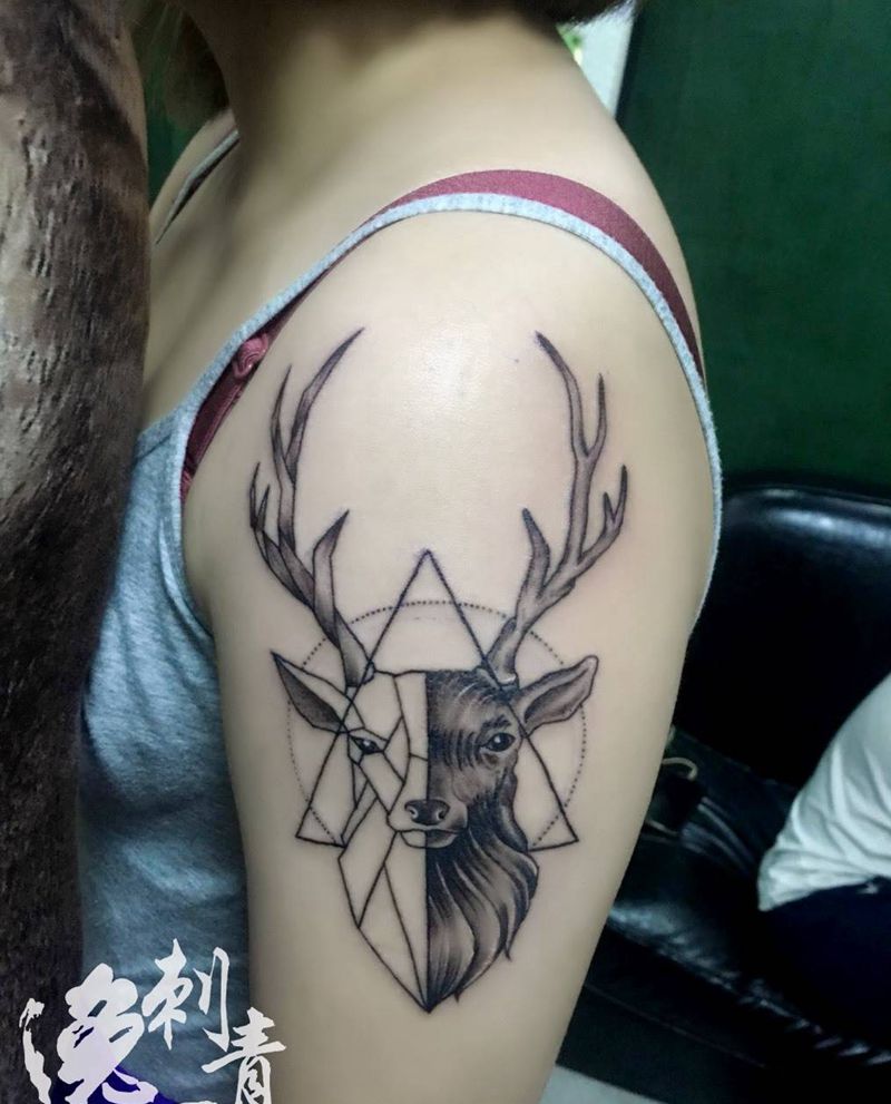 鹿纹身图片_手臂Old School纹身图案