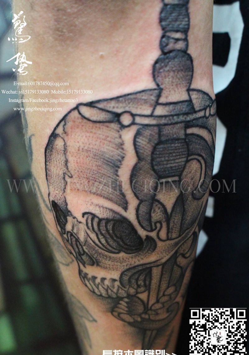 黑灰骷髅纹身图片