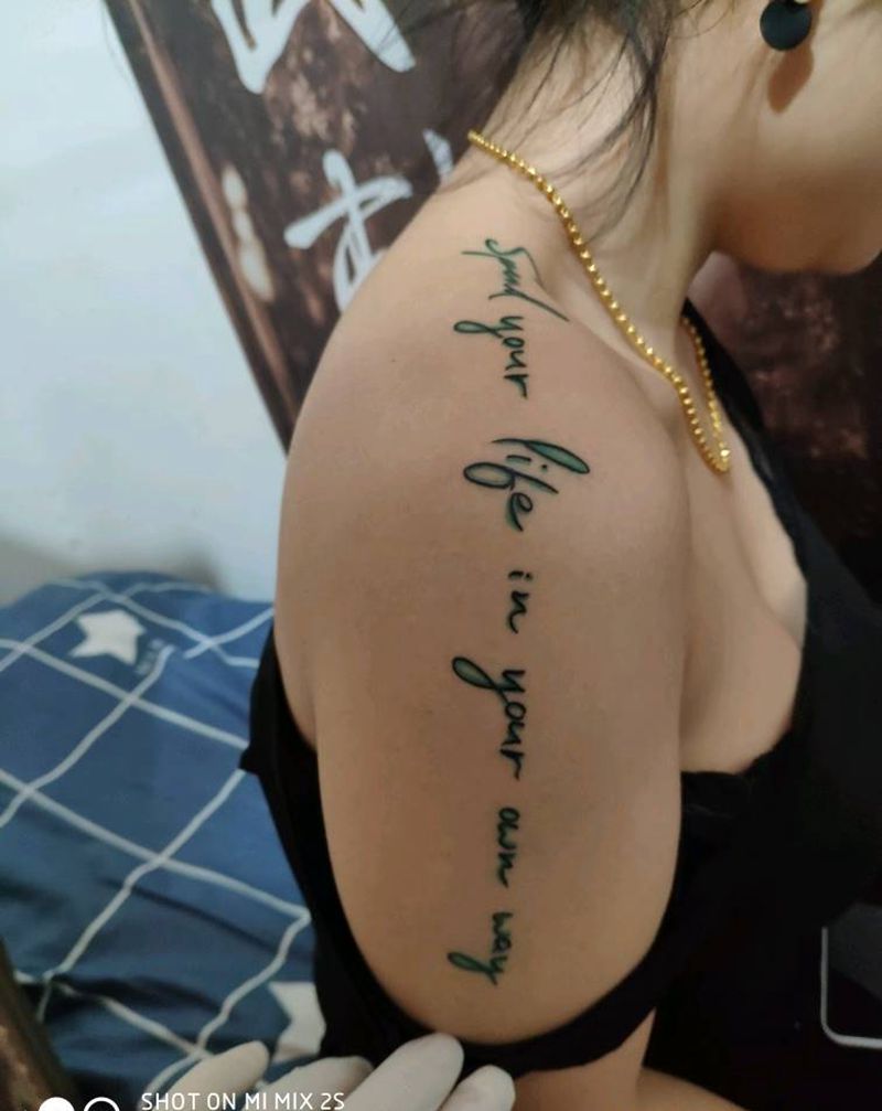 英文纹身图片_肩部纹身图案