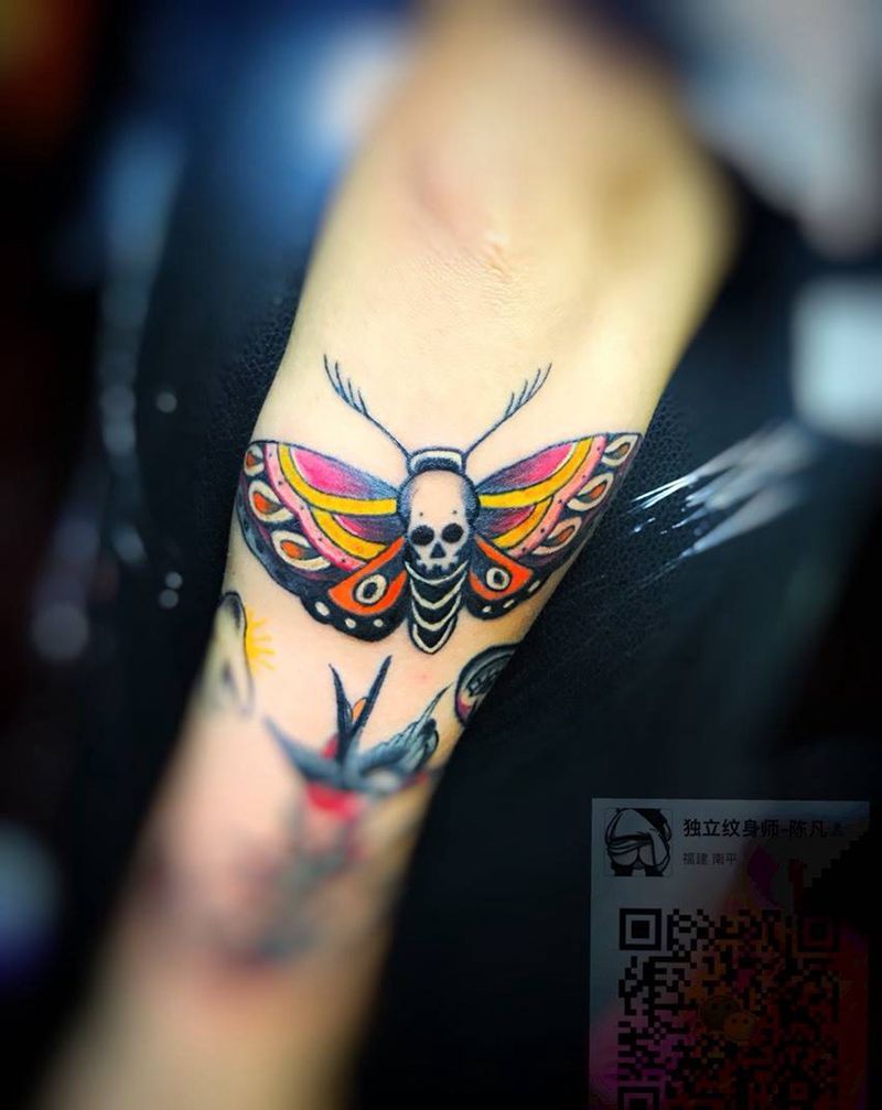 Old School大蛾子纹身图片_成品手臂欧美传统贴纸动物原创静物纹身图案