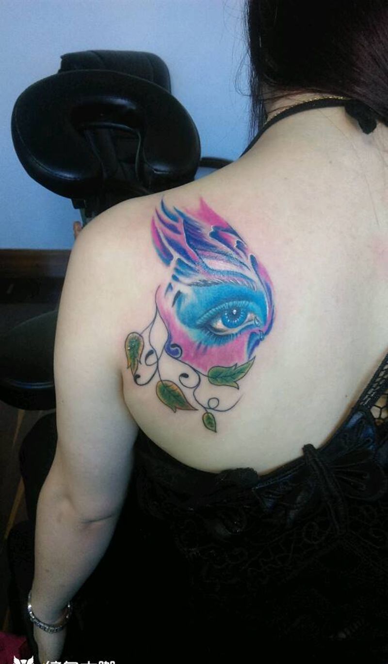 眼(原创)纹身图片_腰部欧美原创纹身图案