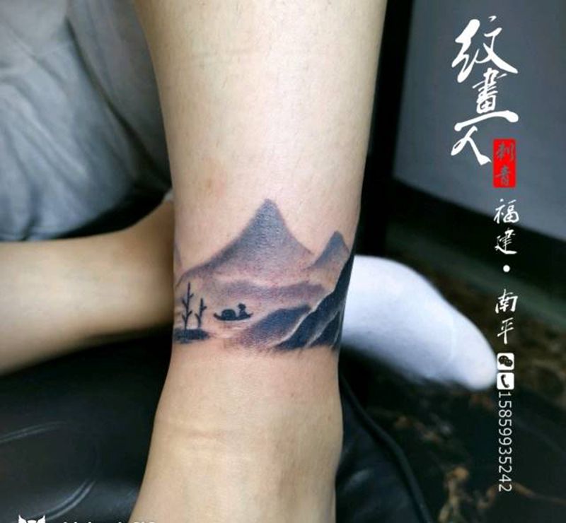遮盖纹身图片_腿部脚部水墨纹身图案