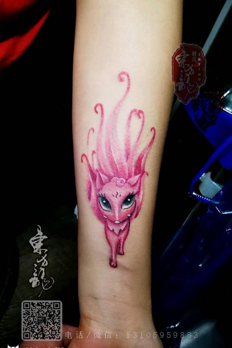 九尾狐纹身纹身图片_手部欧美动物宁德福建东方龙纹成品纹身图案
