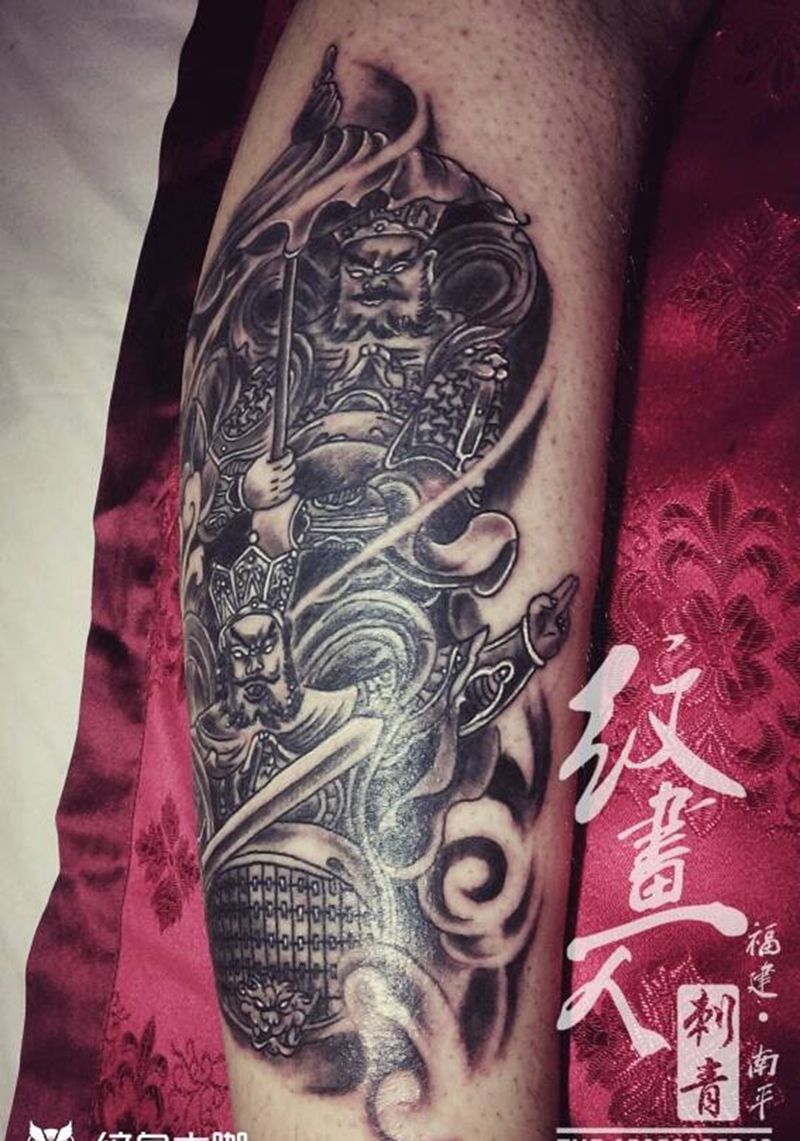 小腿四大天王纹身图片_腿部传统人物鬼神宗教纹身图案