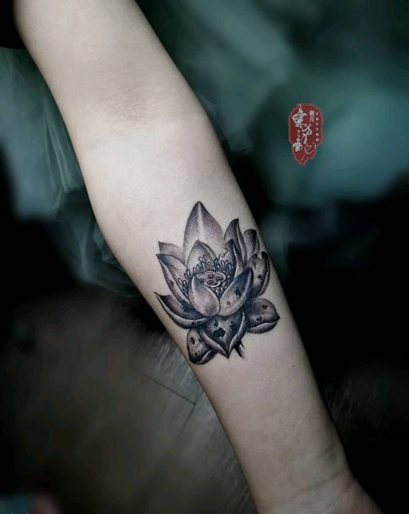 遮盖旧纹身纹身图片_手臂荷花遮盖原创纹身图案