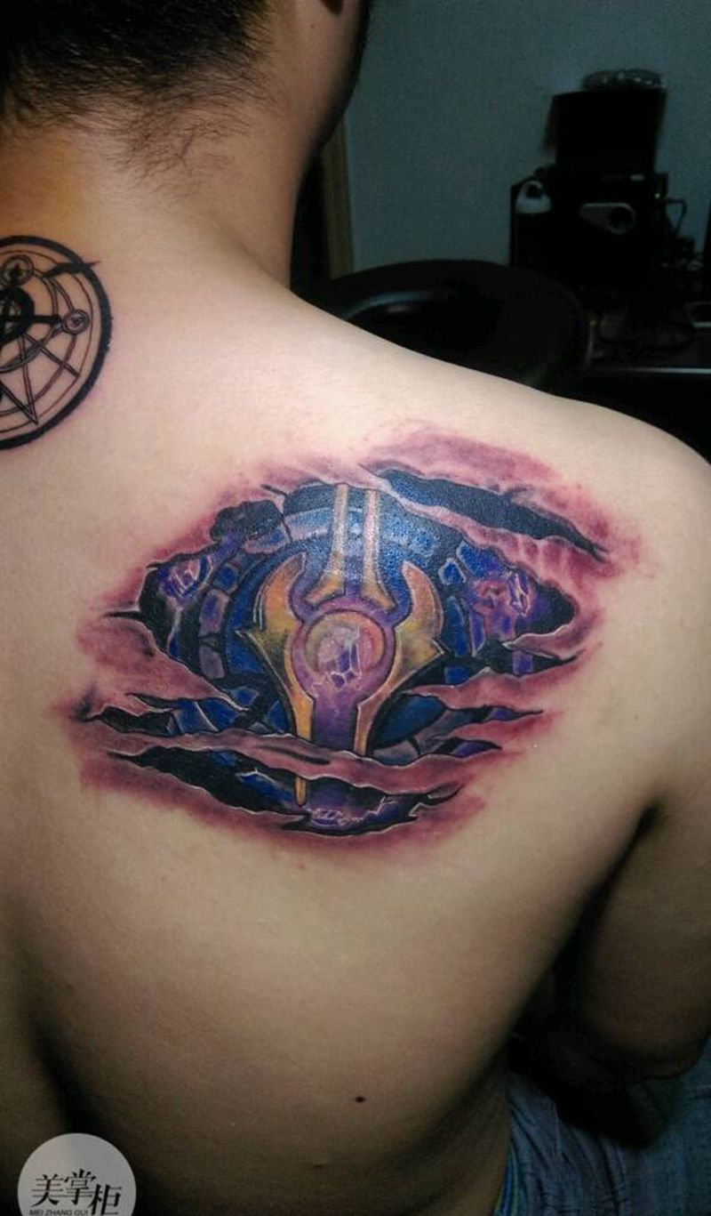 破皮德玛西亚(原创设计)纹身图片_背部欧美几何字符图腾原创纹身图案