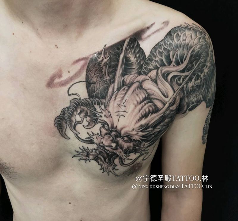 未完半成品纹身图片_胸部纹身图案