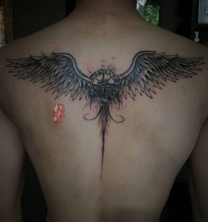 翅膀纹身纹身图片_背部翅膀纹身图案