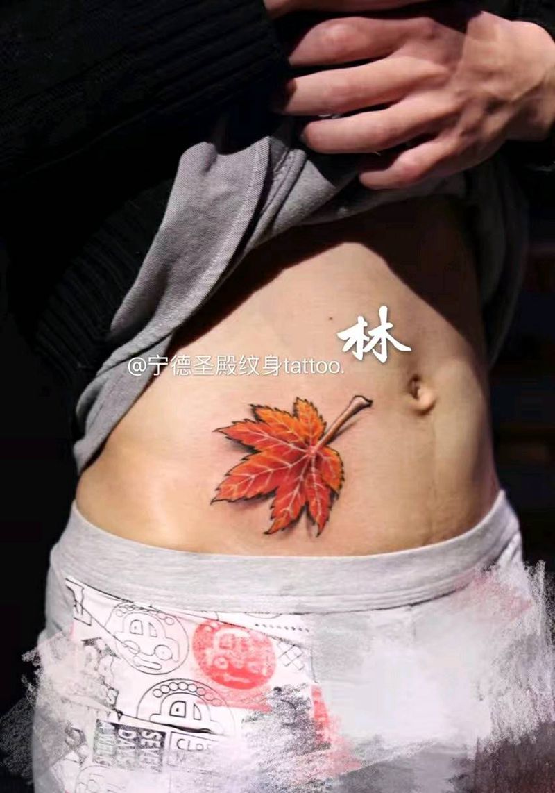 3D枫叶纹身图片_欧美写实植物成品纹身图案