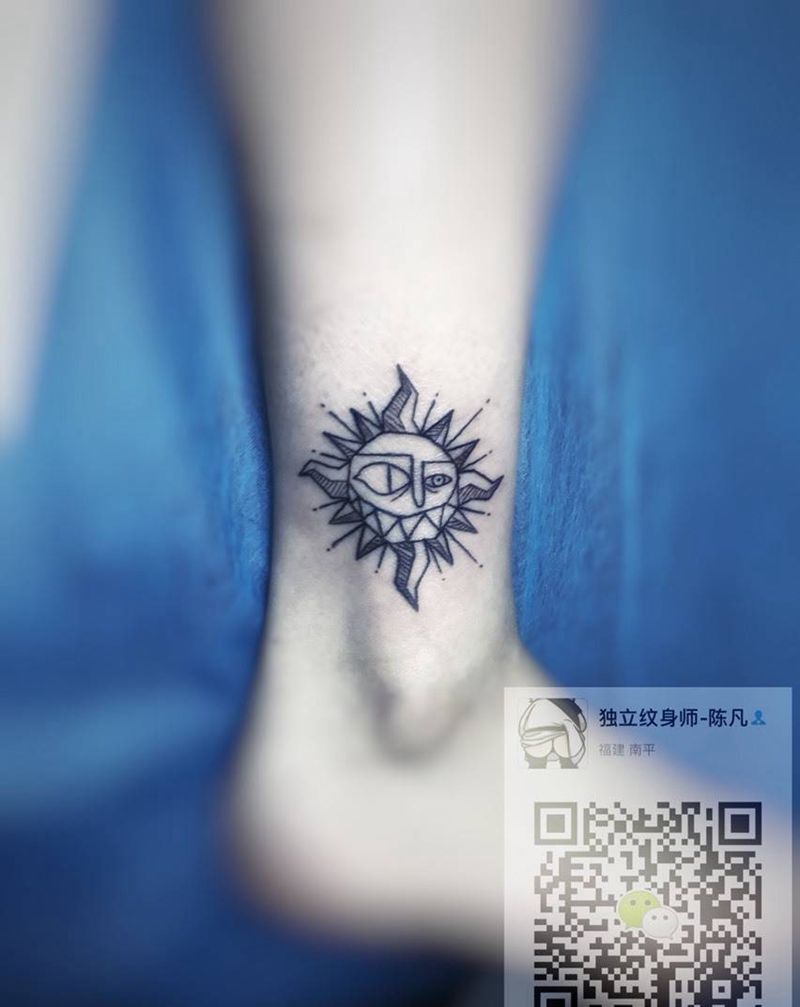 脚踝太阳纹身图片_成品脚部腿部清新几何贴纸鬼神静物字符纹身图案